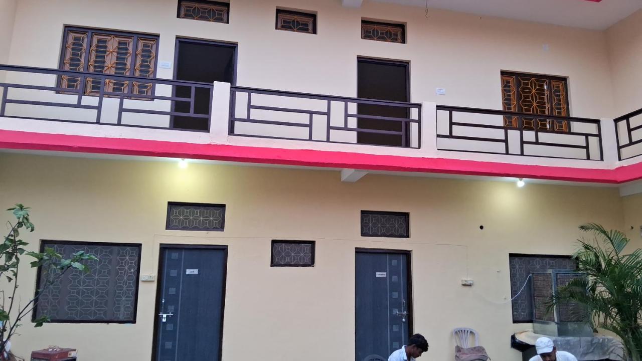 Blue Sky Homestay Khajuraho Ngoại thất bức ảnh