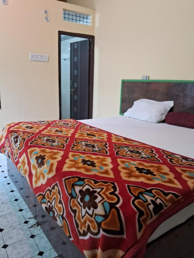 Blue Sky Homestay Khajuraho Ngoại thất bức ảnh